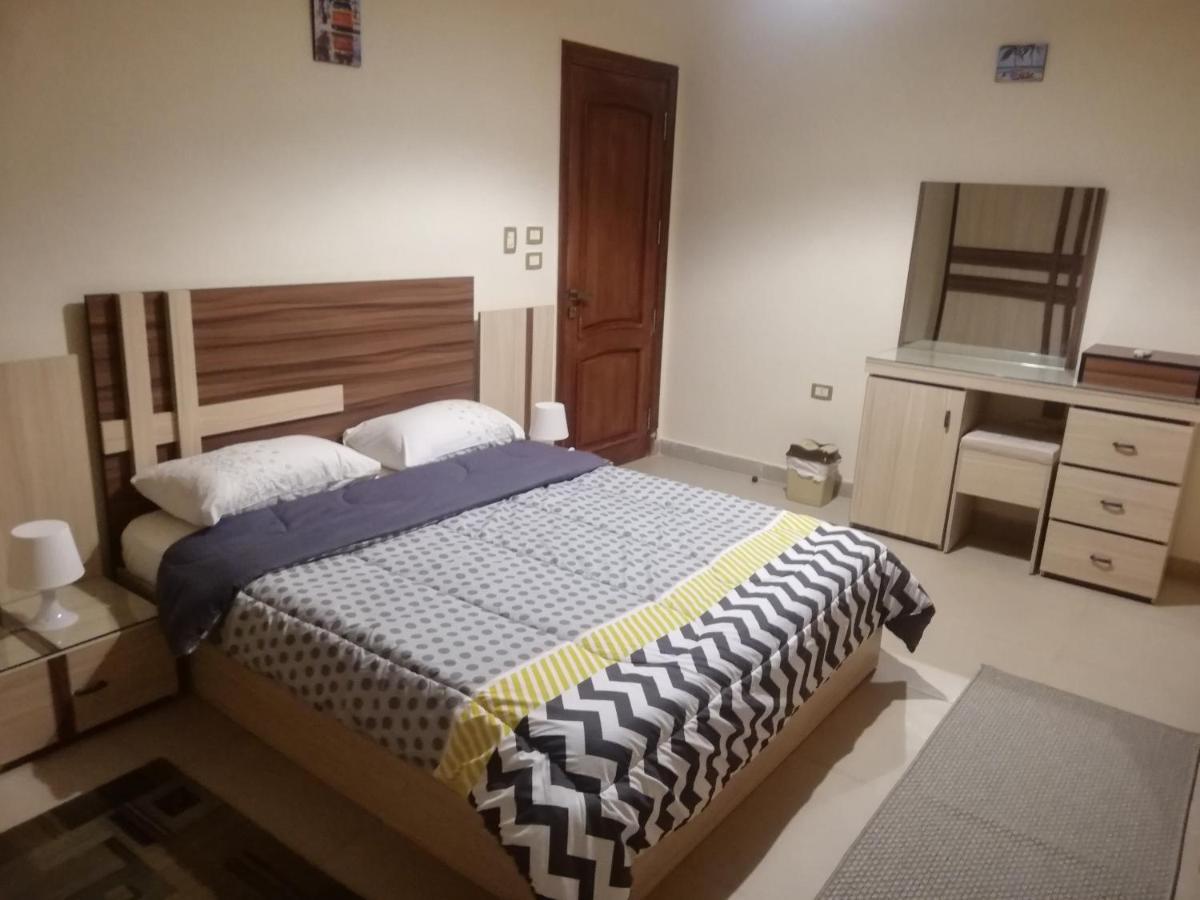 Hidden Gem With Pool Access In New Cairo Apartment Ngoại thất bức ảnh