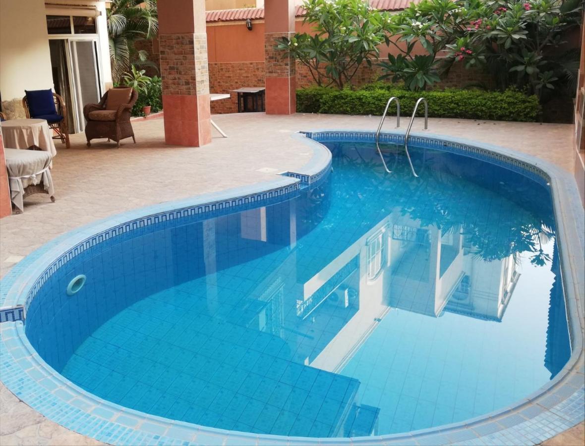 Hidden Gem With Pool Access In New Cairo Apartment Ngoại thất bức ảnh