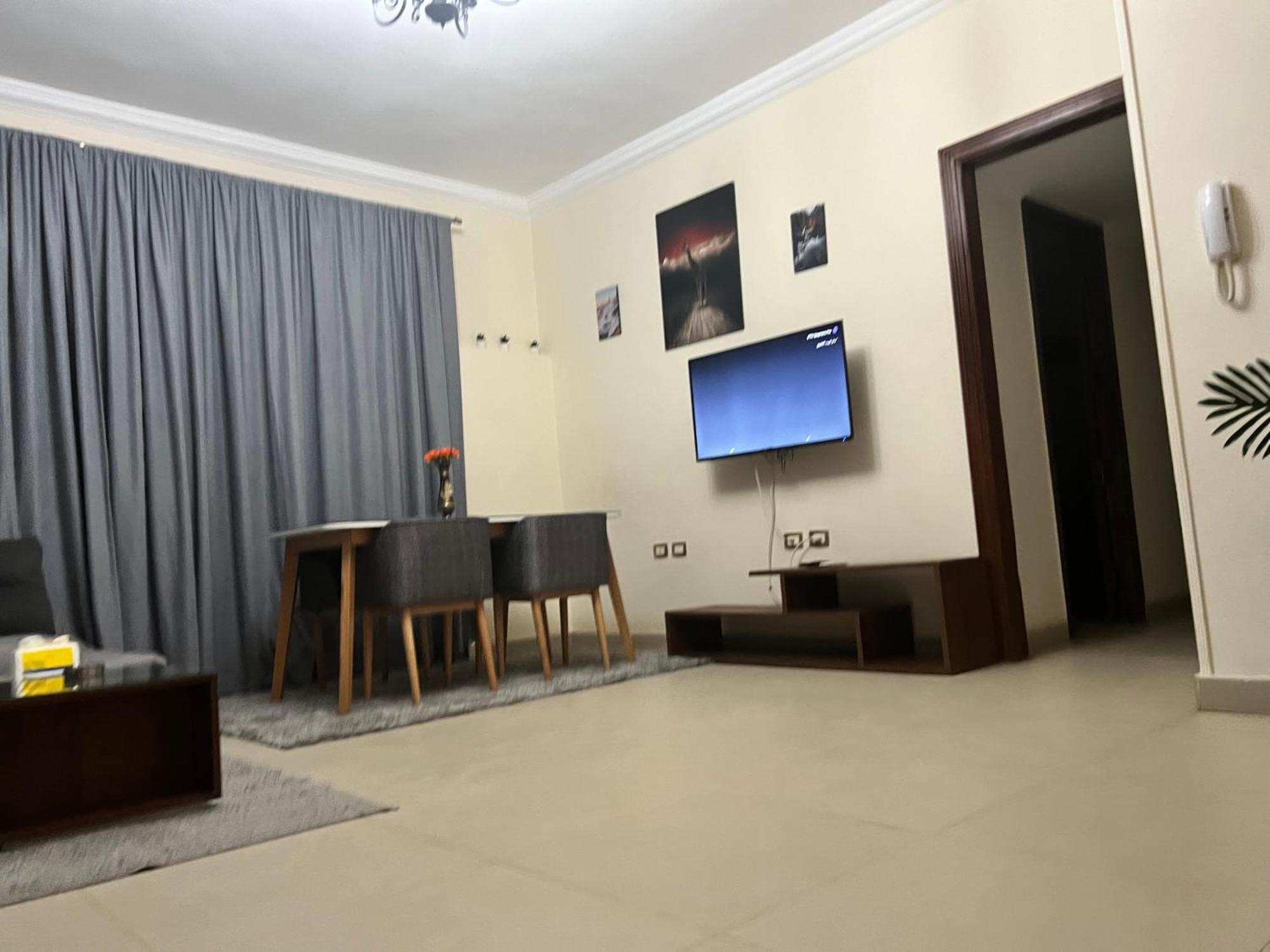 Hidden Gem With Pool Access In New Cairo Apartment Ngoại thất bức ảnh
